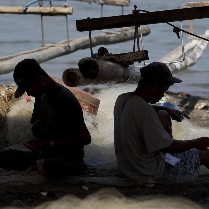 Canada forges agreement to help Philippines track illegal fishing vessels using satellite technology